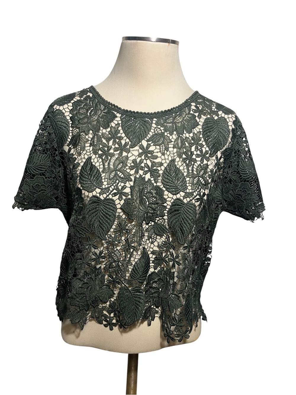 Atmosphere Dark Green Floral Lace Short Sleeve Top